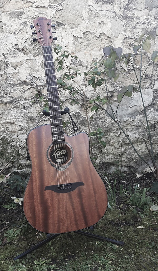 Lâg Acoustic Guitar T77 DCE